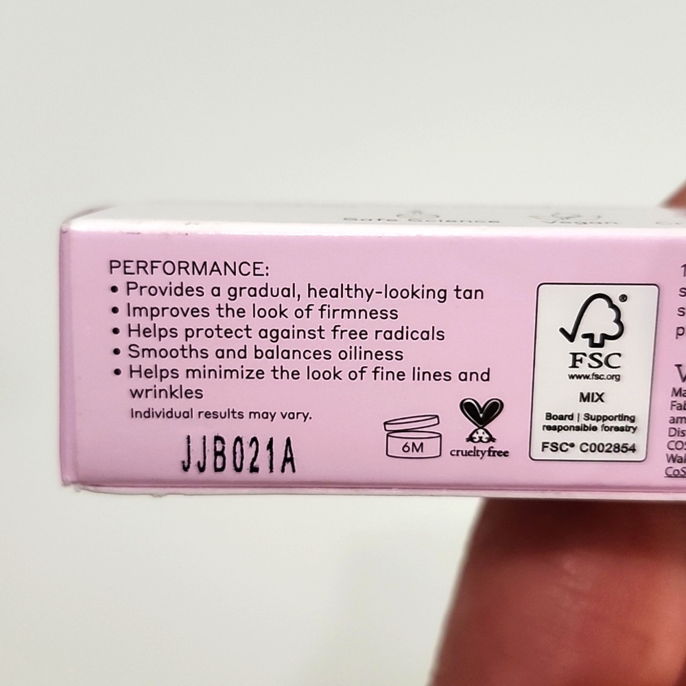 NIB Tanning/Lip Bundle - Picture 10 of 15